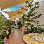Roof Garden فندق مبيت وإفطار ألغيرو