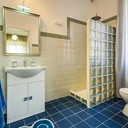 Roof Garden Couette-café 3*