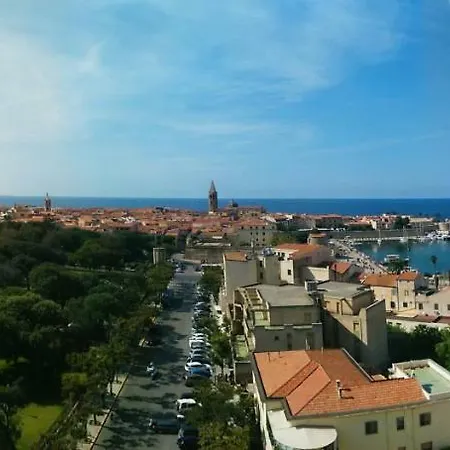 Oda ve Kahvaltı Roof Garden 3*