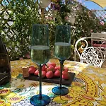 Roof Garden לינה וארוחת בוקר