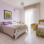 לינה וארוחת בוקר Roof Garden
