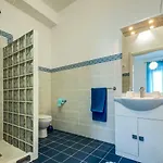 לינה וארוחת בוקר Roof Garden 3*