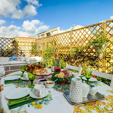Roof Garden Oda ve Kahvaltı Alghero