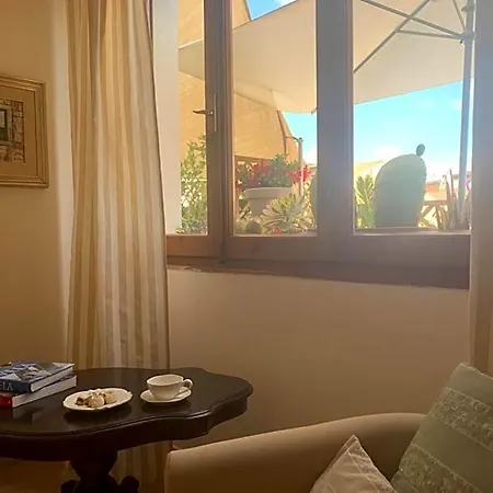 לינה וארוחת בוקר Roof Garden אלגהרו